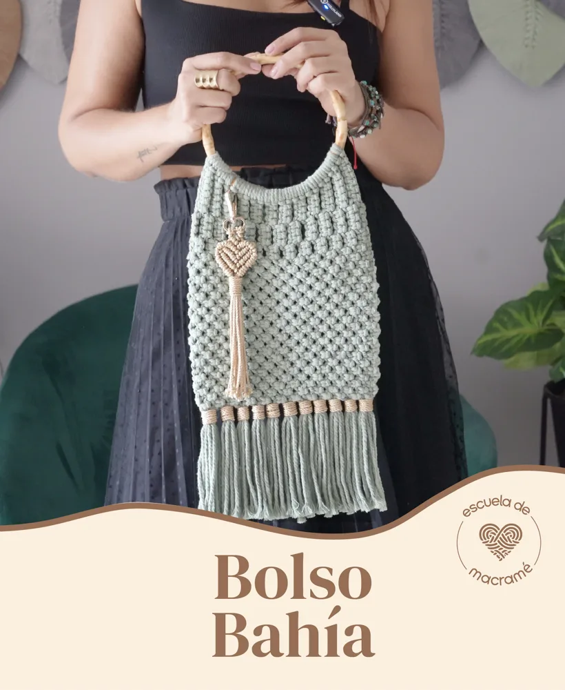 Escuela de Macramé by Equilibrio: opiniones antes de comprar 4 Bolso Bahía de macramé mostrado entre los proyectos de Escuela de Macramé by Equilibrio.